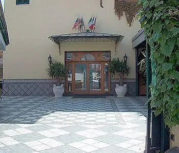 Grillo 3*
